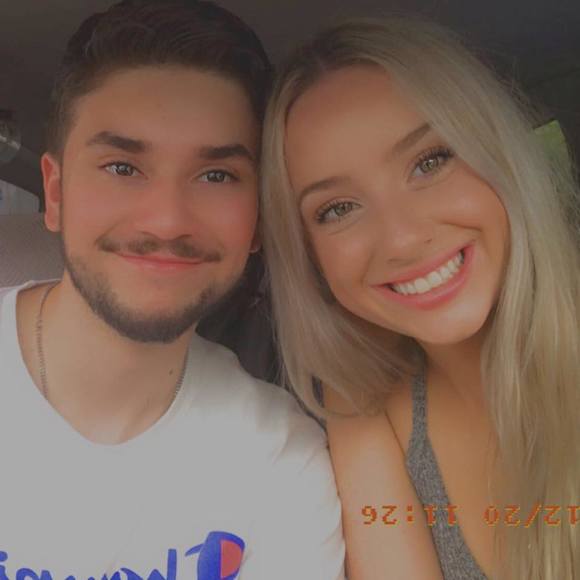 Profile Picture of Emily Knisley (@emily_knisley) on Poshmark