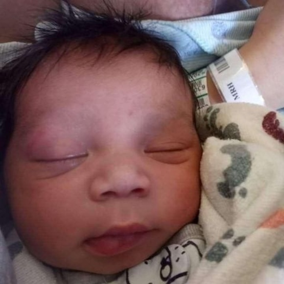 Profile Picture of Julian Tolliver (@hiddenfindme) on Poshmark