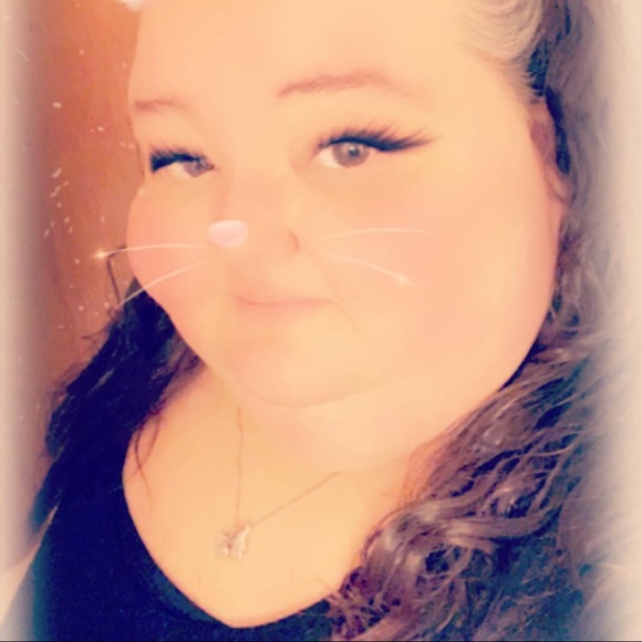 Profile Picture of Erica Tyree (@erica_tyree) on Poshmark