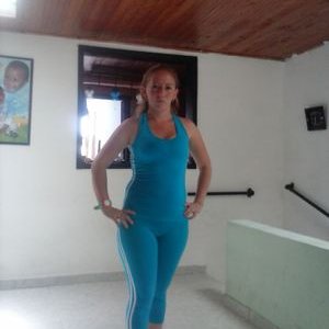 Profile Picture of Angie Samaniego (@samaniegokathe) on Twitter