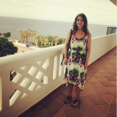 Profile Picture of Helen Bartlett (@helenbartlett95) on Twitter