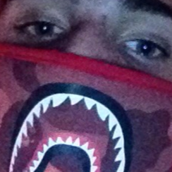 Profile Picture of Devin Mooney (@devintheman44) on Poshmark