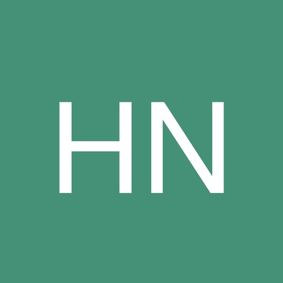 Profile Picture of Hoa Nguyen (@hoanguyen344) on Poshmark