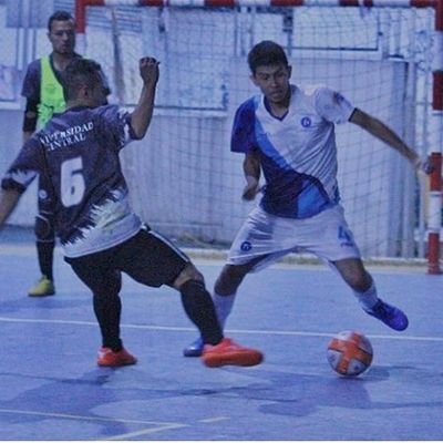 Profile Picture of Richard Zapata (@Richard18Zapata) on Twitter