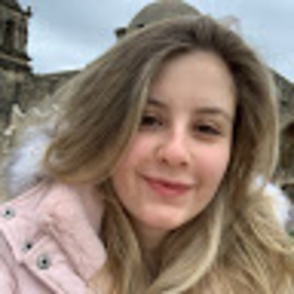 Profile Picture of Bê Guerreiro (@bsguerreiro99) on Poshmark