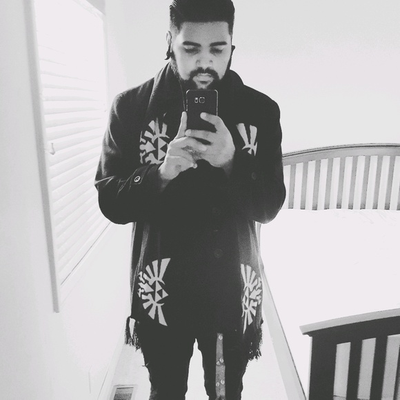 Profile Picture of Daniel Deleon (@danieldl) on Poshmark