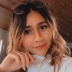 Profile Picture of Caitlin Rickerts (@soulmadeofhoney) on Instagram