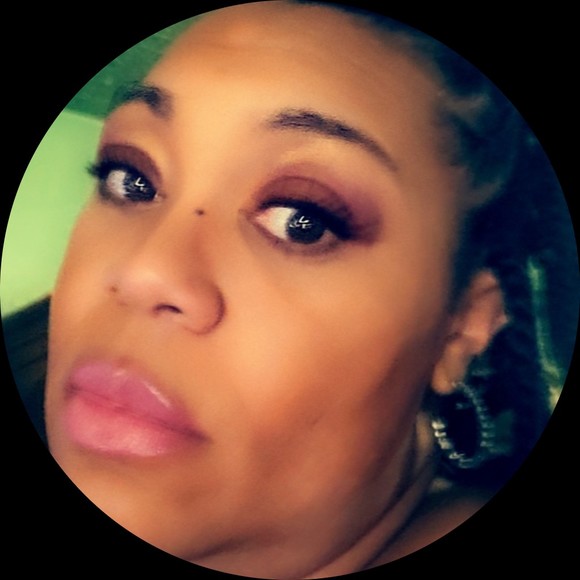 Profile Picture of Marcella Spruill (@phicetredd) on Poshmark