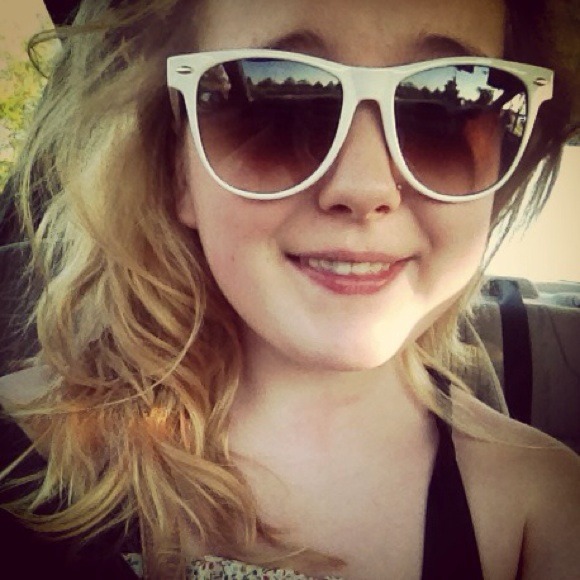 Profile Picture of Hailey Olson (@haileybop69) on Poshmark