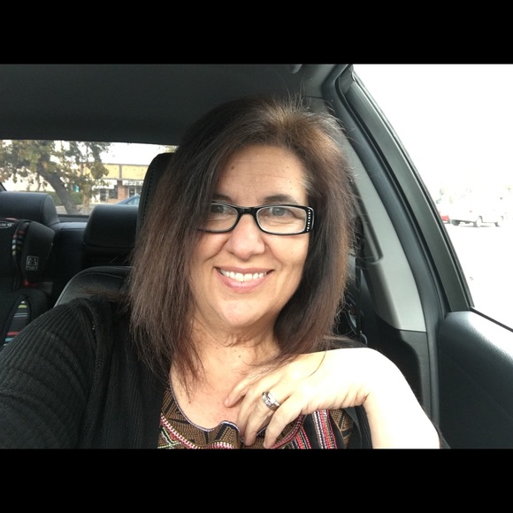 Profile Picture of Nancy Cadena (@njcadena) on Poshmark