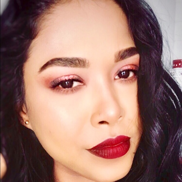 Profile Picture of Jess Dojoy (@ashlee_wllms) on Poshmark