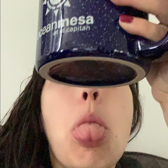 Profile Picture of Samantha Frailey (@samnfrailey) on Poshmark