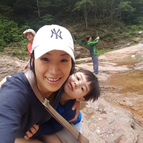 Profile Picture of Saemi Sohn (@zzani999) on Poshmark