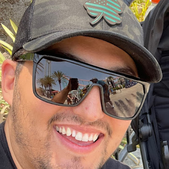 Profile Picture of Sean Mcphillips (@daddyseanmc) on Poshmark