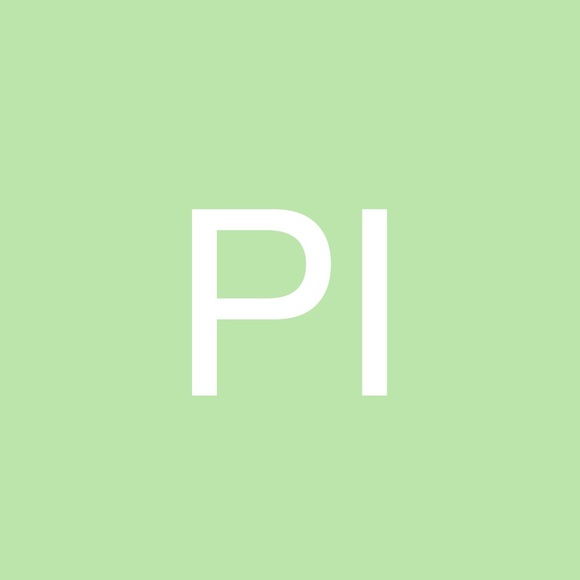 Profile Picture of Pauline Ignas (@paulineignas) on Poshmark