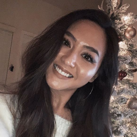 Stephanie Chhum - Poshmark Profile Picture of Stephanie Chhum (@stephaniechhum) on Poshmark