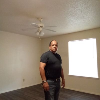 Profile Picture of Aaron Robledo (@AaronRo28604381) on Twitter