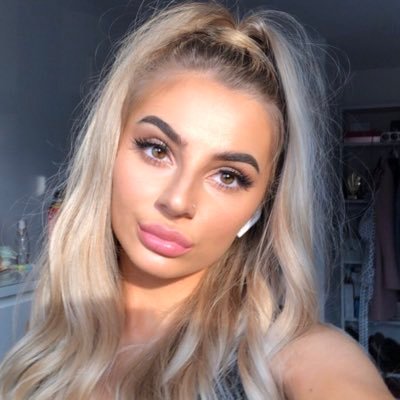 Profile Picture of Lucy Carrington (@Lucycarringtonx) on Twitter