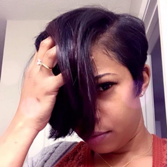 Profile Picture of Melissa Pettway (@melissa_pettway) on Poshmark