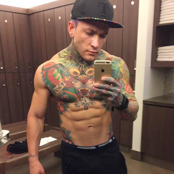 Tyler True - Poshmark Profile Picture of Tyler True (@tylertrue) on Poshmark