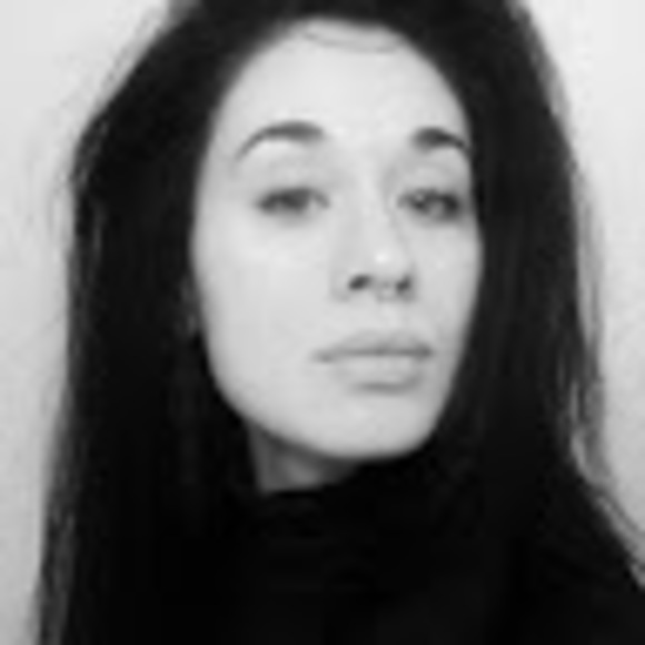 Profile Picture of Athena Dorning (@athenadorning) on Poshmark