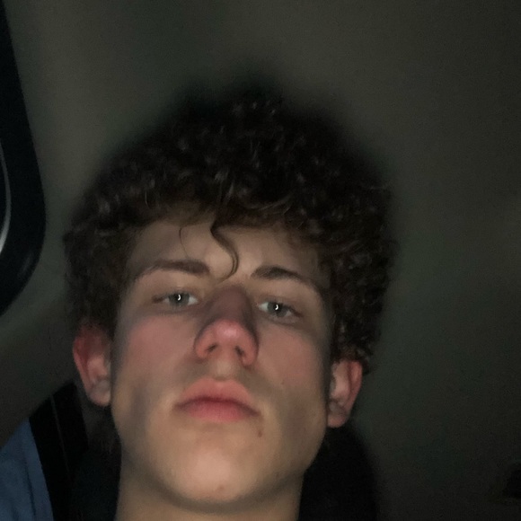 Profile Picture of Carter Struebing (@carter12503) on Poshmark