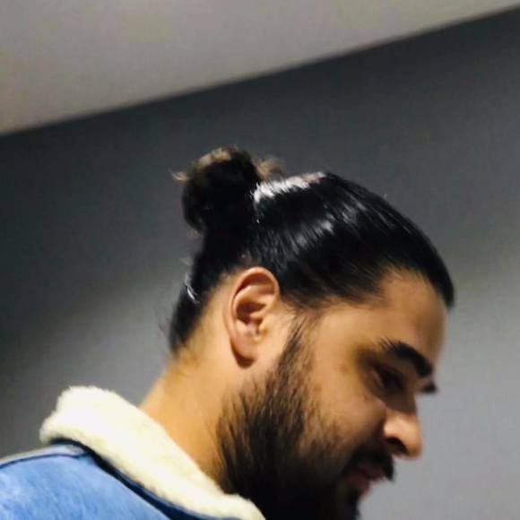 Profile Picture of David Lopez (@davidlopez177) on Poshmark