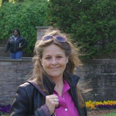 Profile Picture of Constance Stellas (@Stellastarguide) on Twitter