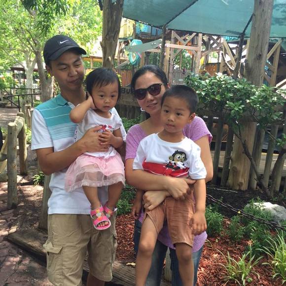 Profile Picture of Joyce Lin (@tingtinglin822) on Poshmark