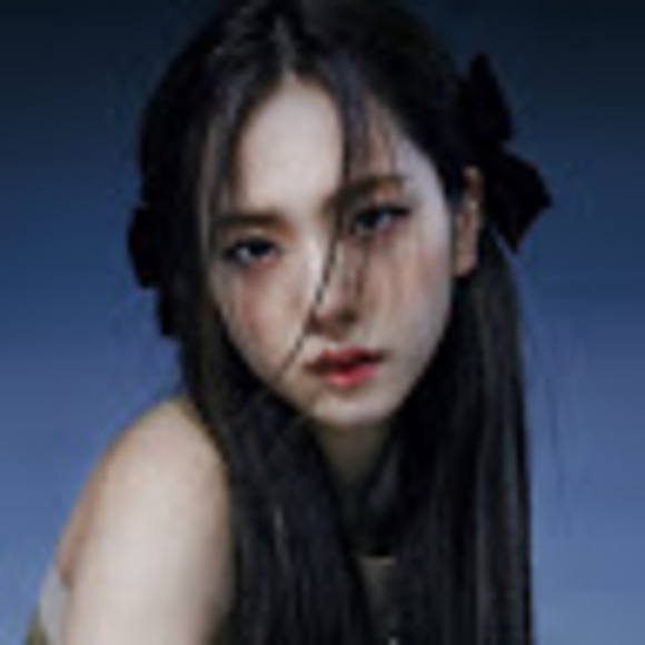 Profile Picture of Lauren Woolen (@woolenlauren) on Poshmark