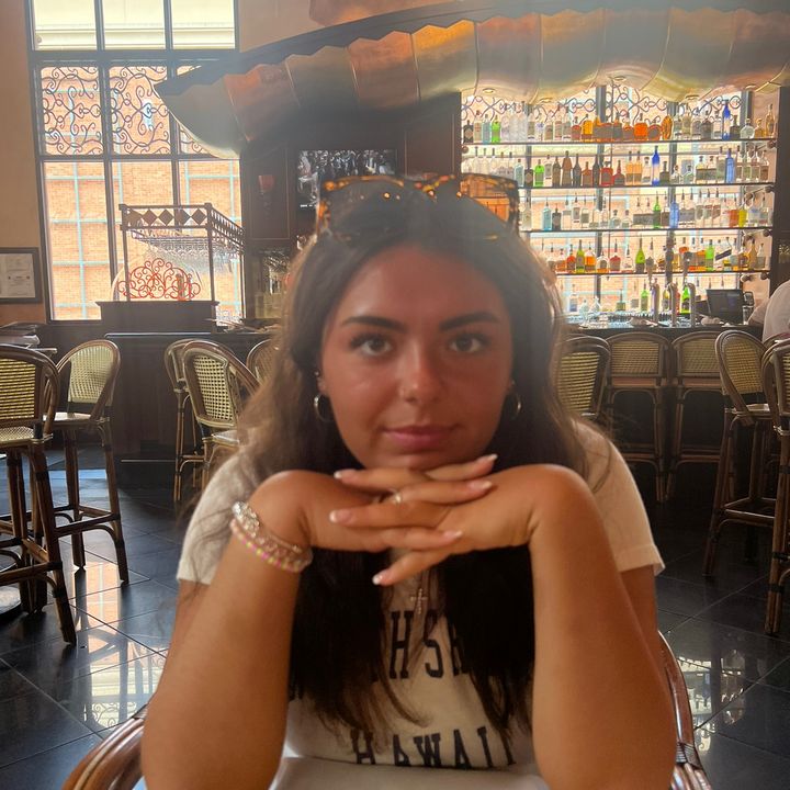 Profile Picture of tori (@tori_walsh) on Tiktok