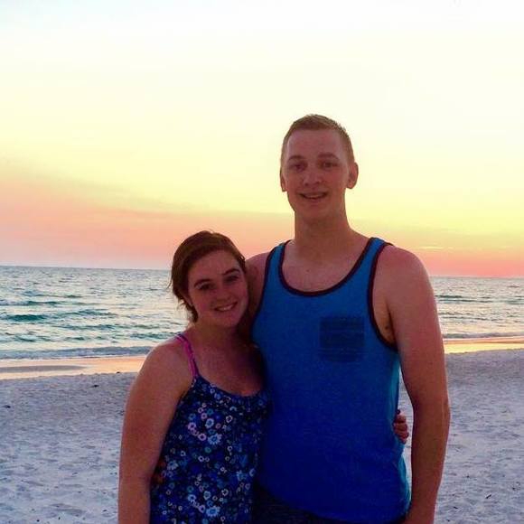 Profile Picture of Aaron Decker (@amdecker92) on Poshmark