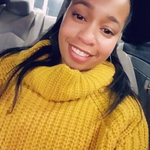 Profile Picture of Shawnikia Terrell (@shawnikia) on Poshmark