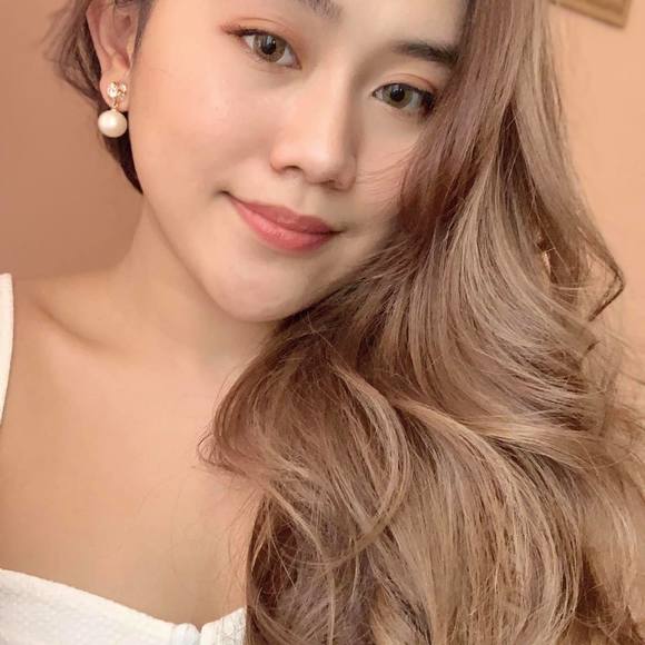 Profile Picture of Joana Dumlao (@joanadumlao) on Poshmark