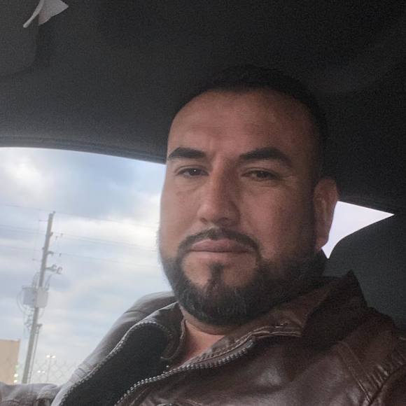 Profile Picture of Jose Turrubiates (@joserdz82) on Poshmark