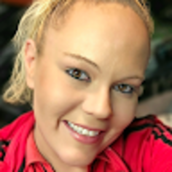 Profile Picture of Jessica Eaker (@jessica_eaker) on Poshmark