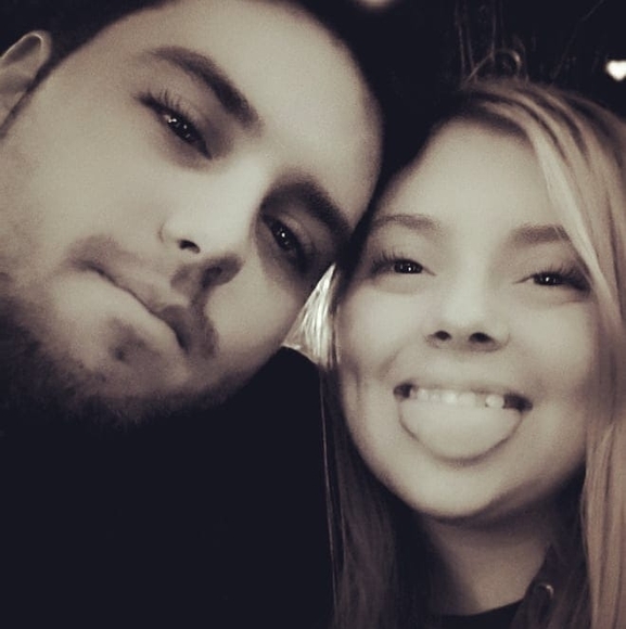 Profile Picture of Miranda Wagner (@mirandadwagner) on Poshmark