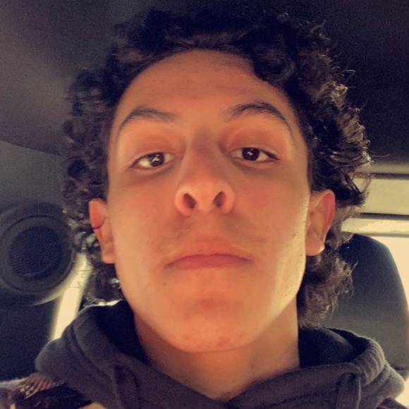 Kevin Damian - Poshmark Profile Picture of Kevin Damian (@kevindamian) on Poshmark