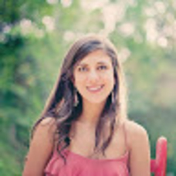 Profile Picture of Lauren Yazbak (@l_yazbak) on Poshmark