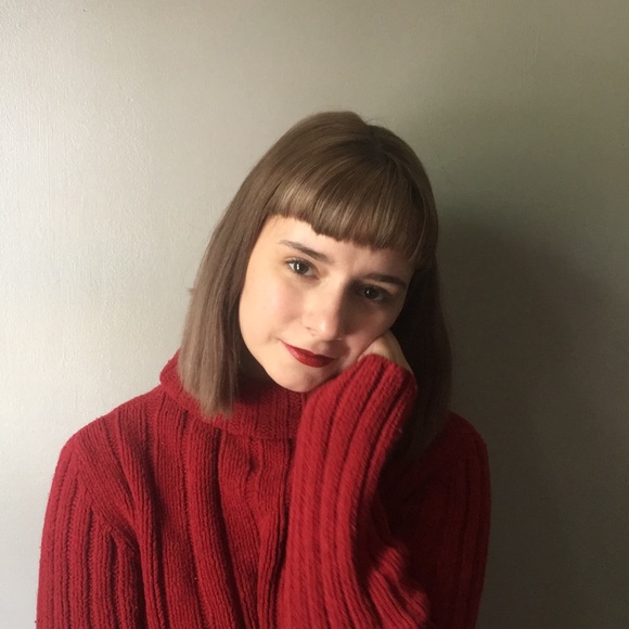 Michaela Casko - Poshmark Profile Picture of Michaela Casko (@yellowcloudv) on Poshmark