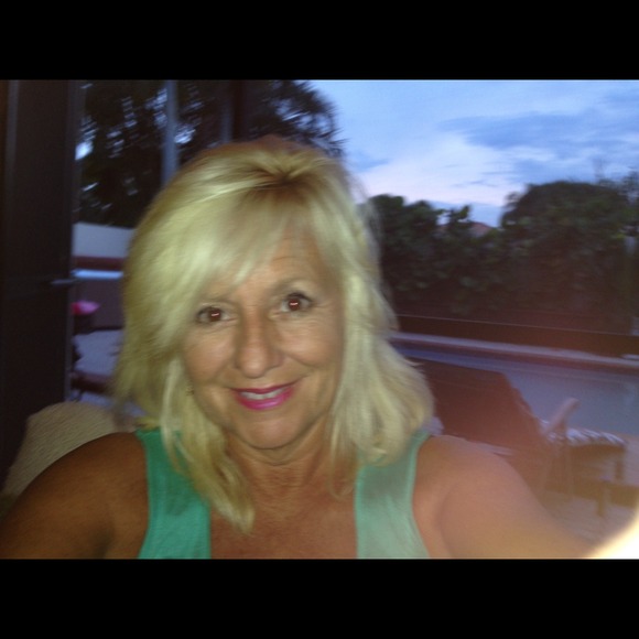 Profile Picture of Jennifer Mcpeek (@jennifer6665) on Poshmark