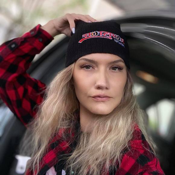 Profile Picture of Summer Hosmann (@sumblynn2010) on Poshmark