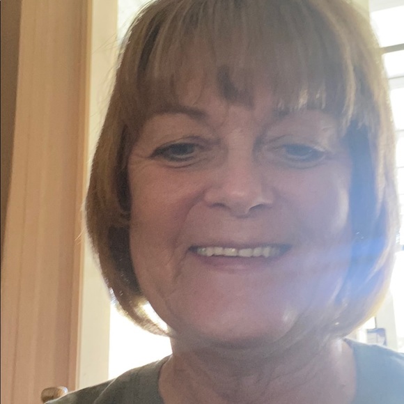 Profile Picture of Darla Onderko (@onderkodarla) on Poshmark