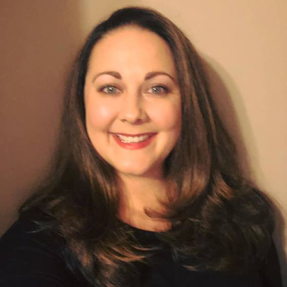 Profile Picture of Andrea Bobb (@andrea_2_99) on Poshmark