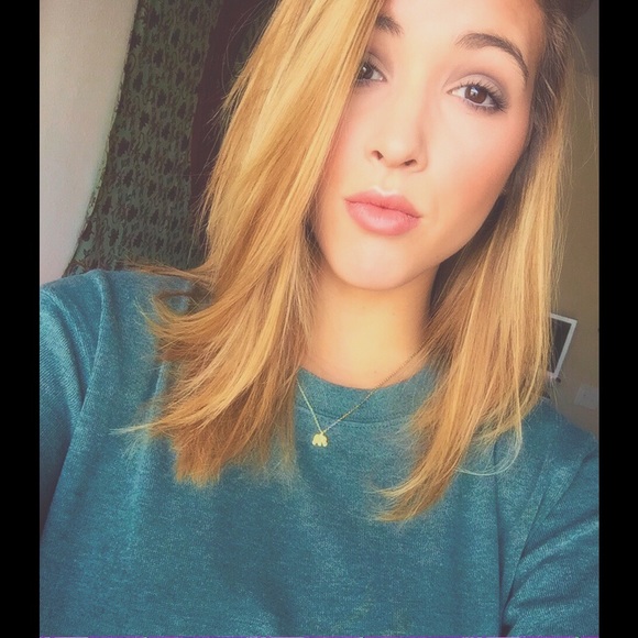 Profile Picture of Hayley Kanach (@haylkanach) on Poshmark