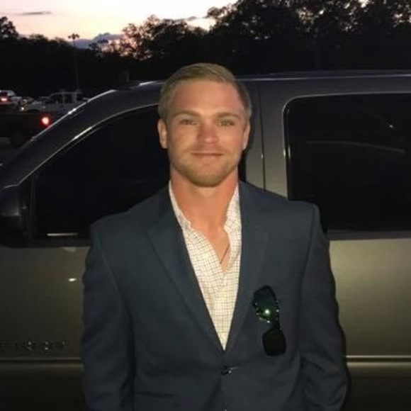 Profile Picture of Michael Tedford (@tedford2) on Poshmark