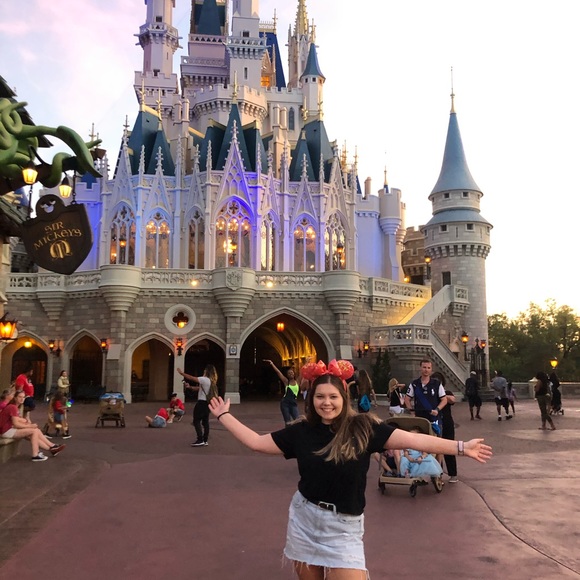 Justice Orosz - Poshmark Profile Picture of Justice Orosz (@justiceorosz) on Poshmark