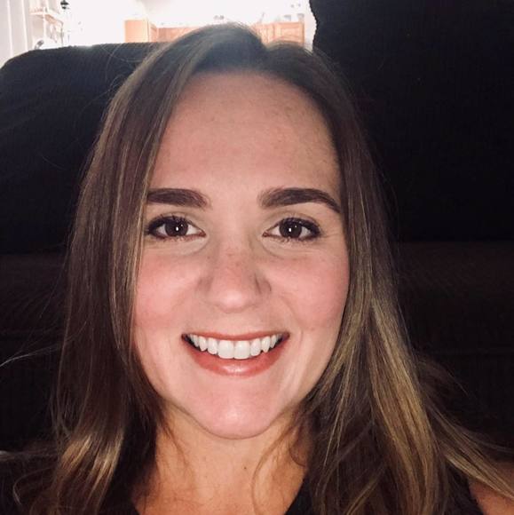 Profile Picture of Rachel Vassaur (@rachvassaur) on Poshmark