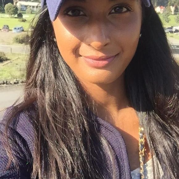 Profile Picture of Simone Roopchand (@simoner24) on Poshmark