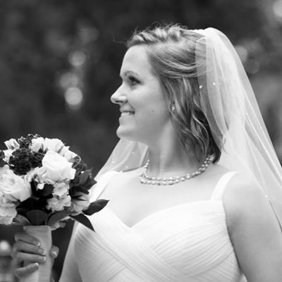 Profile Picture of Janna Thomas (@boweberry) on Twitter